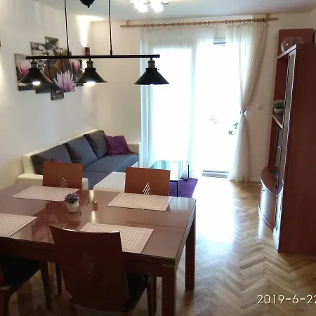 Seventh Heaven Apartment *